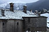 Visita ad Arnosto, piccolo borgo antico, ricco di storia, ben restaurato, a Fuipiano , balcone panoramico sulla Valle Imagna il 3 gennaio 2010 - FOTOGALLERY